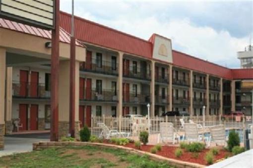 фото отеля Pigeon Forge Inn & Suites