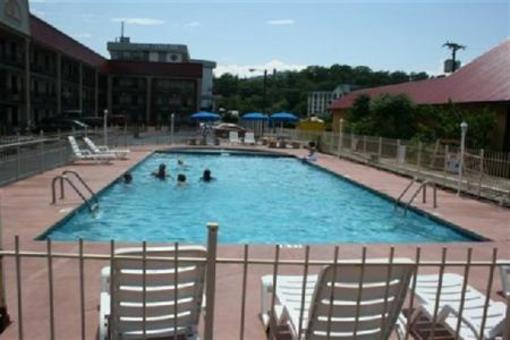 фото отеля Pigeon Forge Inn & Suites