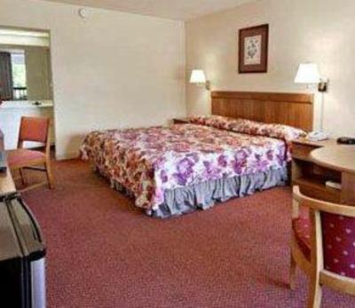 фото отеля Country Hearth Inn & Suites Gainesville