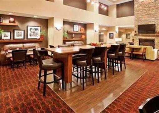 фото отеля Hampton Inn & Suites Watertown
