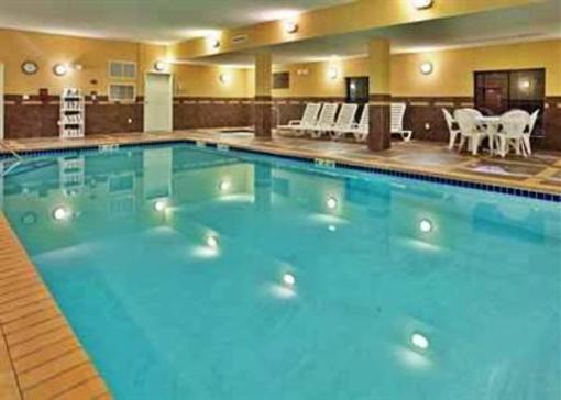 фото отеля Hampton Inn & Suites Watertown