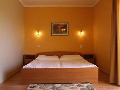 фото отеля Wellness Park Pension