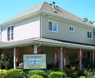 фото отеля LakeBreeze Niagara Bed & Breakfast