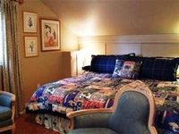 LakeBreeze Niagara Bed & Breakfast