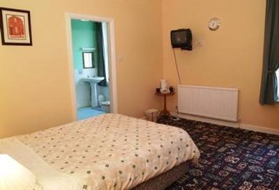 фото отеля Peakdale Lodge Bed and Breakfast Glossop