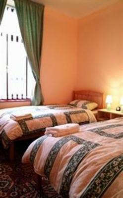фото отеля Peakdale Lodge Bed and Breakfast Glossop