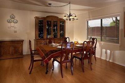 фото отеля Desert Rose Bed and Breakfast