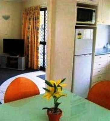 фото отеля Alex Beach Cabins & Tourist Park