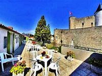 Hotel L'ile O Chateau