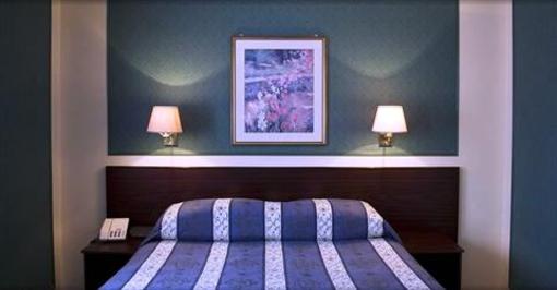 фото отеля Falcon Hotel Farnborough