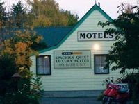 Glenalvon Lodge Motel and B&B