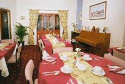 фото отеля Westcliffe Hotel