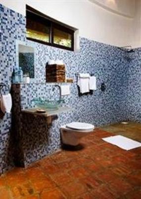 фото отеля Hotel Le Petit Village