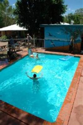 фото отеля Alice Lodge Backpackers