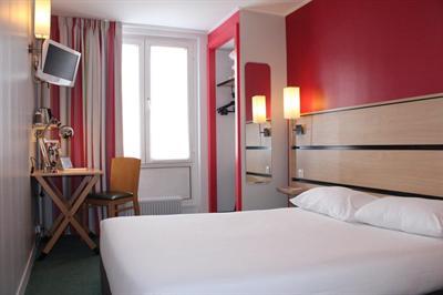 фото отеля Hotel Kyriad Paris 10 Canal Saint Martin - Republique