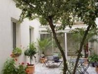 Hotel Kyriad Paris 10 Canal Saint Martin - Republique