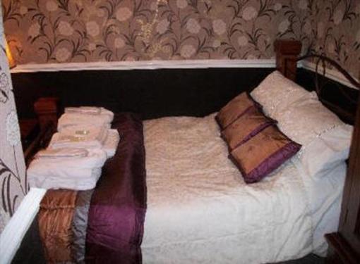 фото отеля Brownes Hotel