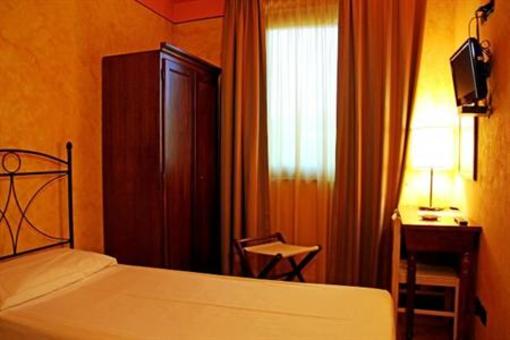 фото отеля L'Antica Sosta Hotel Castelfiorentino