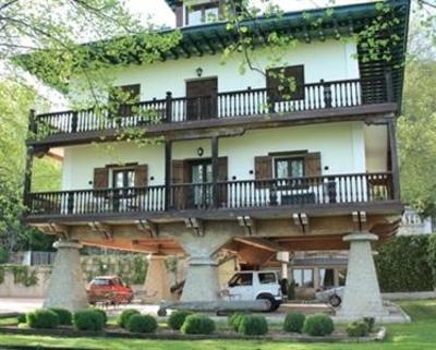 фото отеля Apartamentos Rurales El Horreo Miraflores de la Sierra
