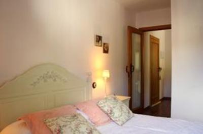 фото отеля Apartamentos Rurales El Horreo Miraflores de la Sierra