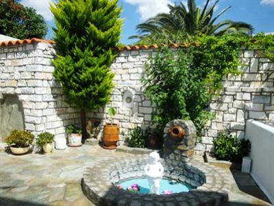 фото отеля Vassiliki Rooms Parikia