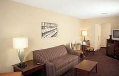 фото отеля Ivy Court Inn & Suites