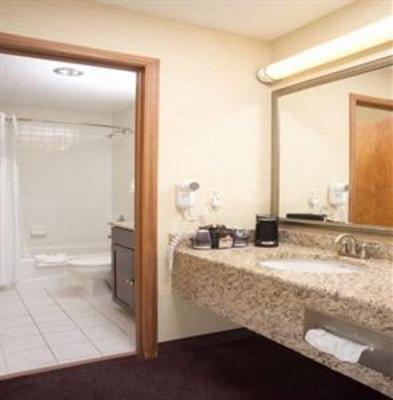 фото отеля Ivy Court Inn & Suites