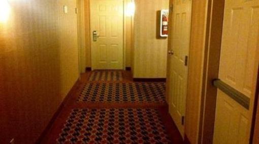фото отеля Ivy Court Inn & Suites