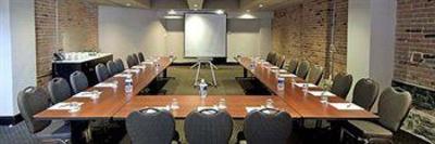 фото отеля Le Place d'Armes Hotel & Suites