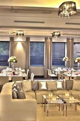 фото отеля Le Place d'Armes Hotel & Suites