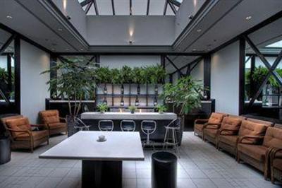 фото отеля Le Place d'Armes Hotel & Suites