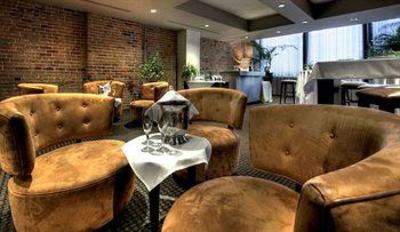 фото отеля Le Place d'Armes Hotel & Suites