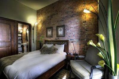 фото отеля Le Place d'Armes Hotel & Suites