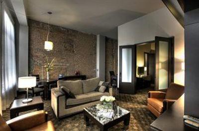 фото отеля Le Place d'Armes Hotel & Suites