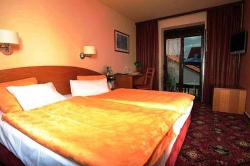 фото отеля Hotel Parkhotel Pruhonice