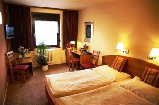 фото отеля Hotel Parkhotel Pruhonice