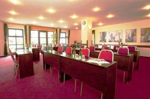 фото отеля Hotel Parkhotel Pruhonice