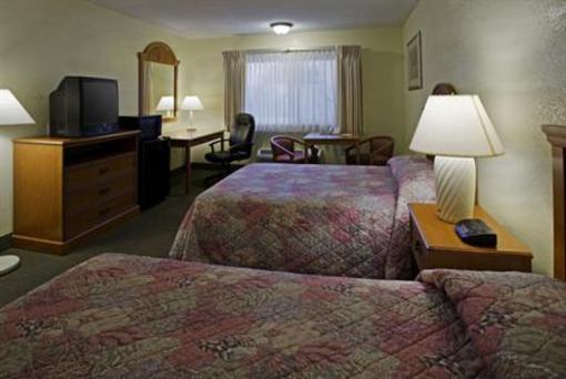 фото отеля Super 8 Marty's Valley Oceanside