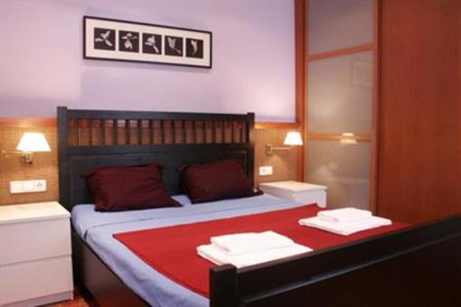 фото отеля BarcelonaForRent Roma Apartments