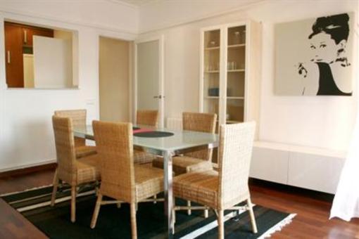 фото отеля BarcelonaForRent Roma Apartments