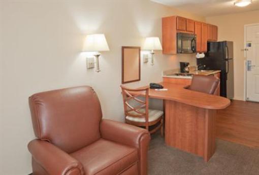 фото отеля Candlewood Suites Lafayette River Ranch