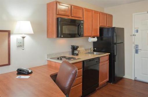 фото отеля Candlewood Suites Lafayette River Ranch