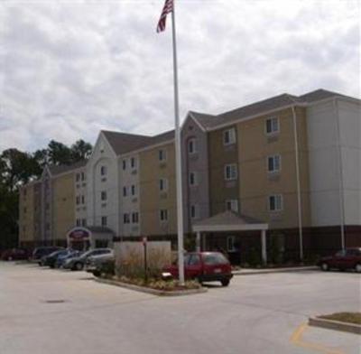 фото отеля Candlewood Suites Lafayette River Ranch