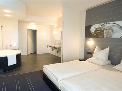 фото отеля Novina Hotel Herzogenaurach Herzo-Base