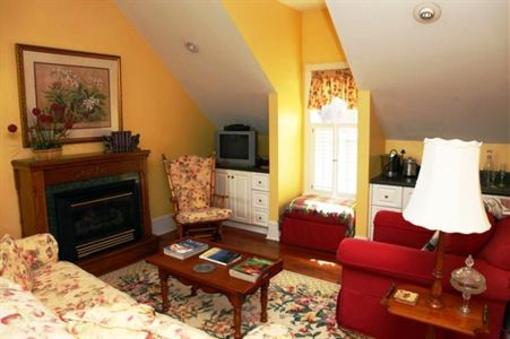 фото отеля Harmony Hill Bed & Breakfast
