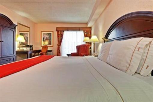 фото отеля Holiday Inn Express Toronto - Airport Area