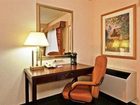 фото отеля Holiday Inn Express Toronto - Airport Area