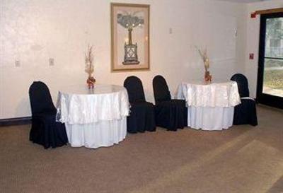 фото отеля Hotel Oaks Gainesville