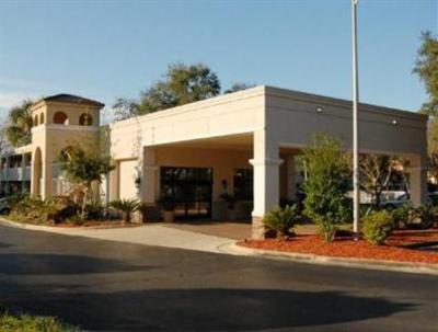 фото отеля Hotel Oaks Gainesville