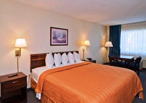 фото отеля Econo Lodge Inn and Suites Bentonville